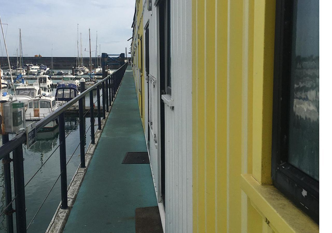 Marina Floating Apartment Brighton
