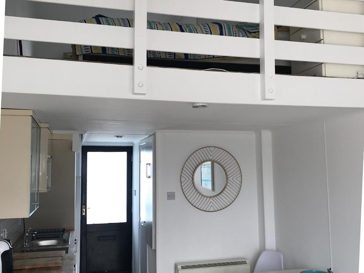 Apartment Marina Floating